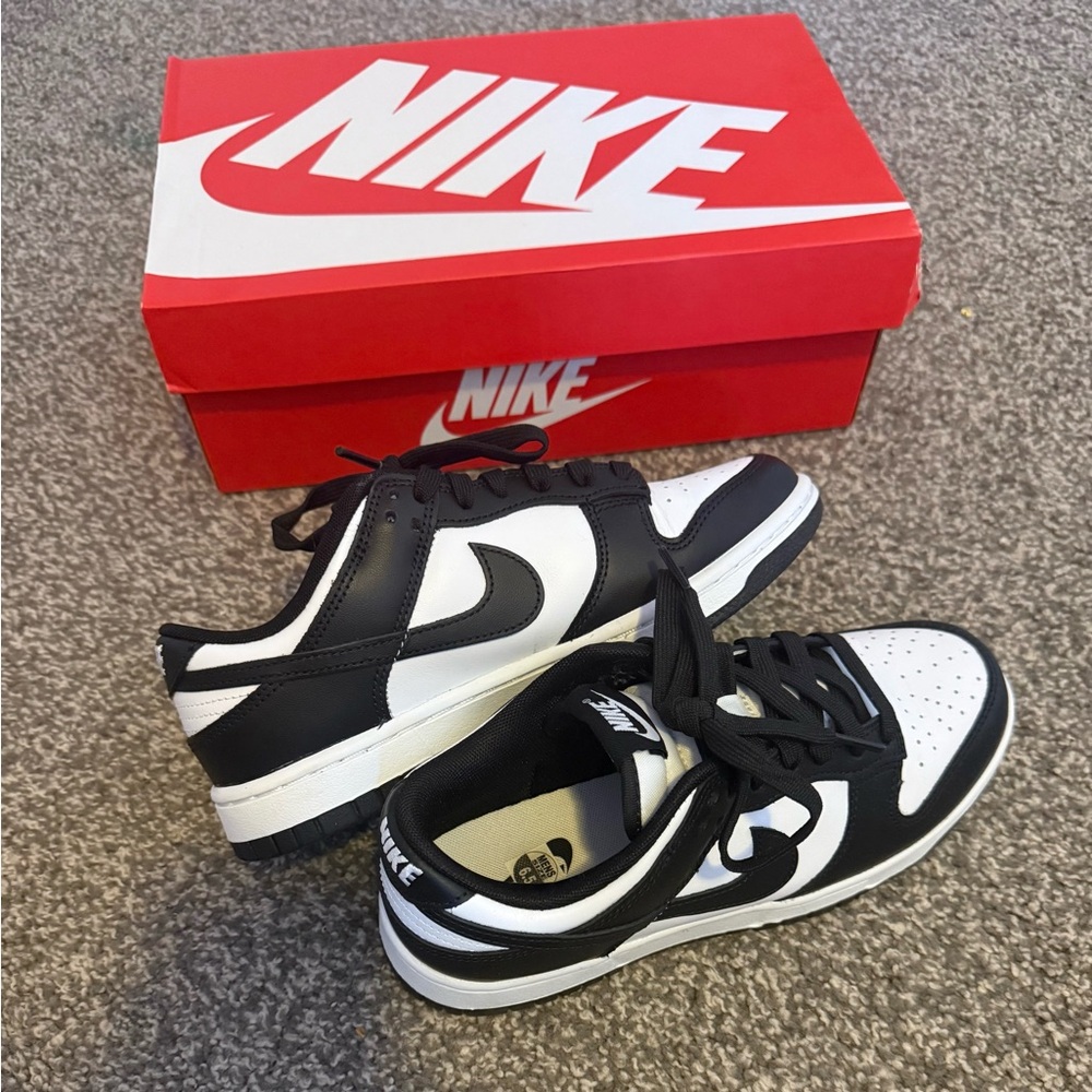 Nike Panda Dunks Men’s Size 6.5 !!BRAND NEW!!